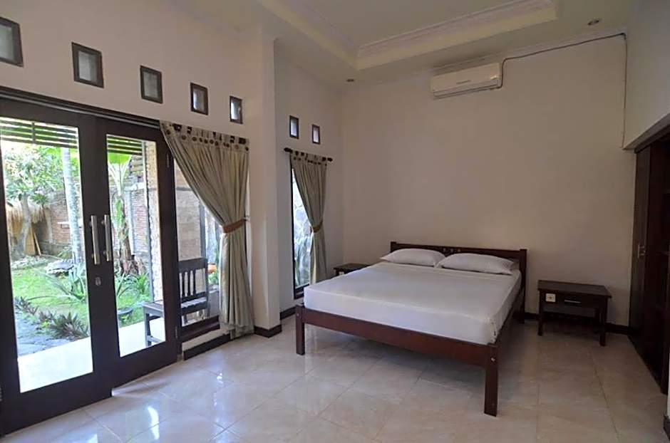 Puri Itoma Bungalows