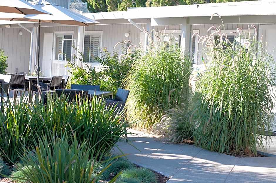 Calistoga Spa Hot Springs - Authentic Hot Springs Spa & Resort