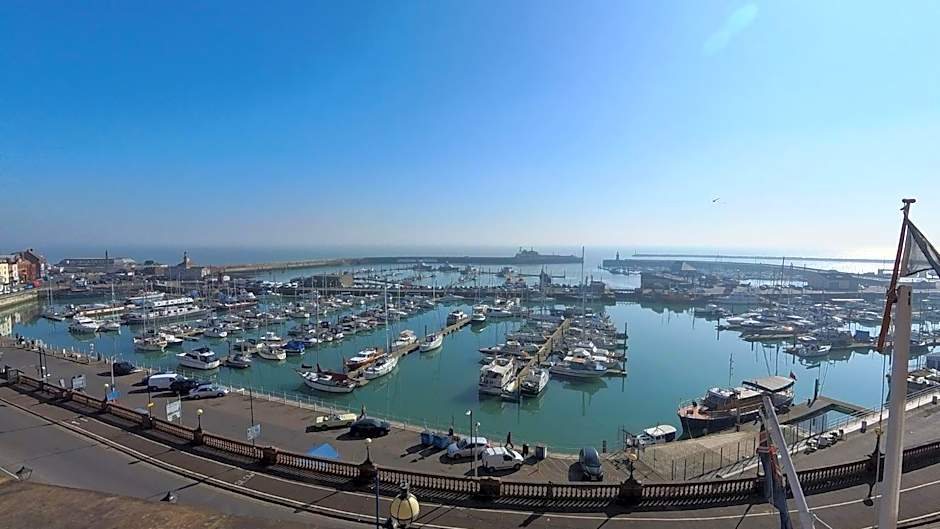 Royal Temple Yacht Club