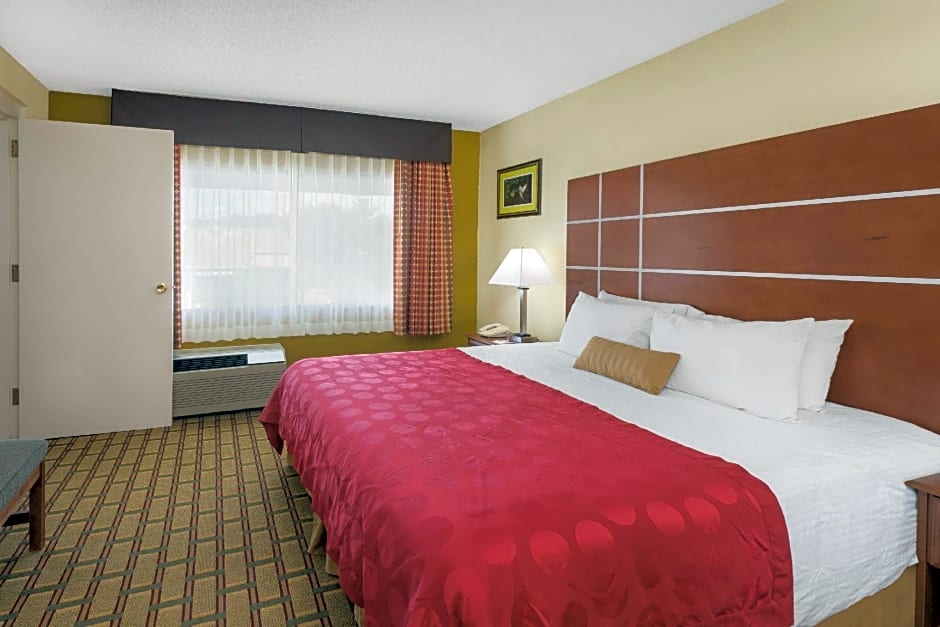 Ramada by Wyndham Asheville Southeast