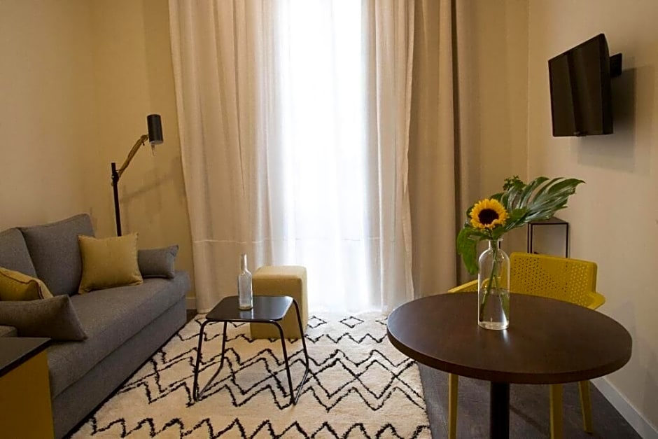 Apartamentos Naitly Málaga Teatro Romano