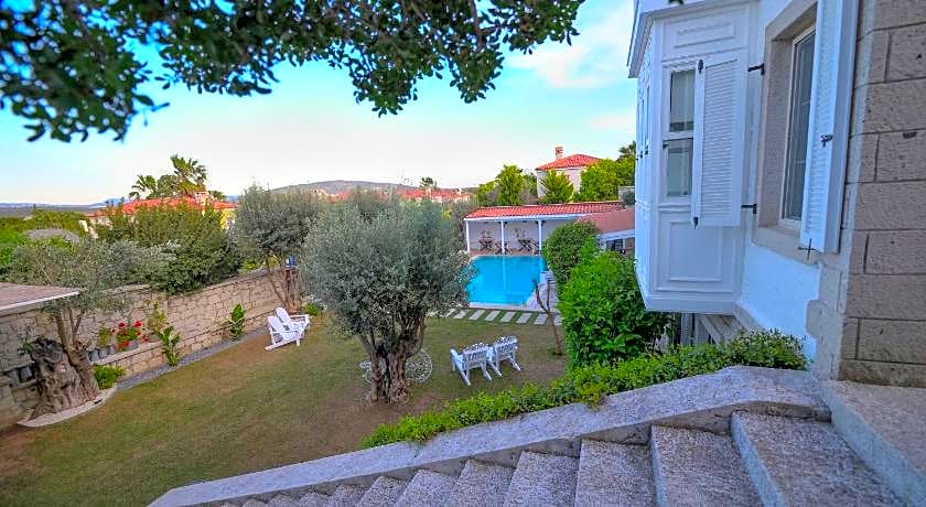 Peremere Alaçati Otel