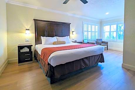 Superior King Room - Non-Smoking