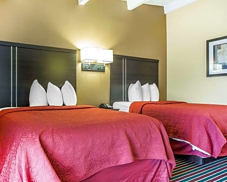 2 Double Beds, Suite, Nonsmoking