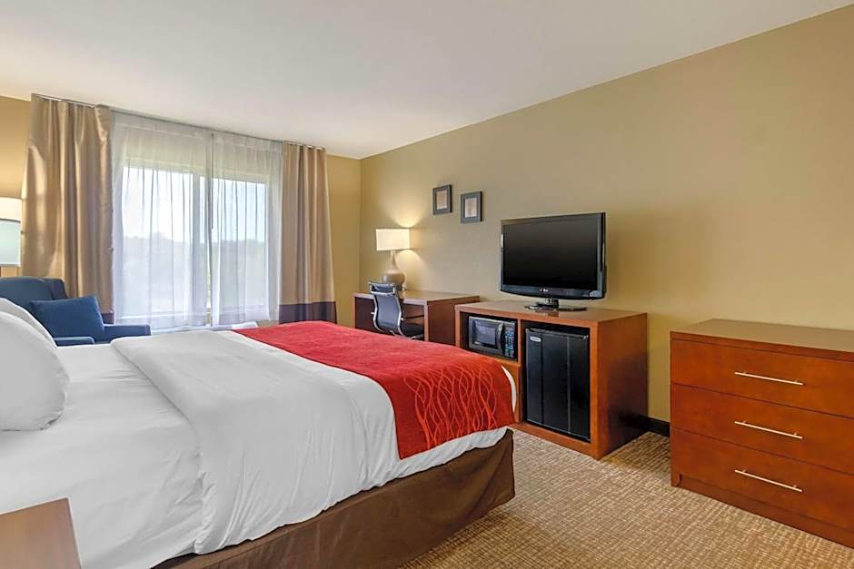 Comfort Inn & Suites Pittsburg KS