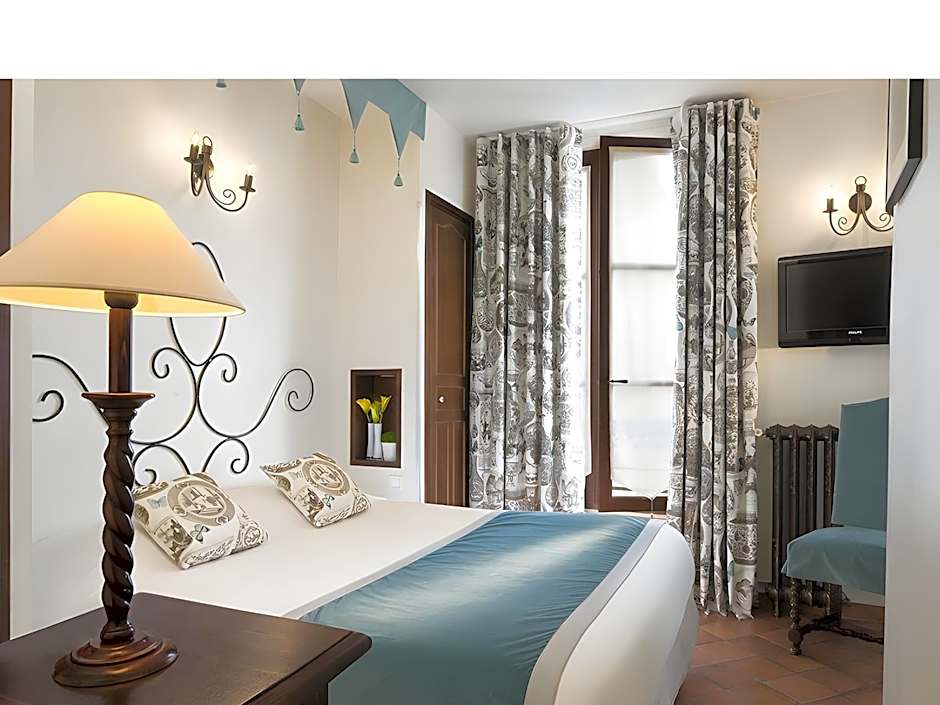 Castex Hotel