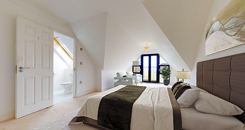 Pochin House Collections