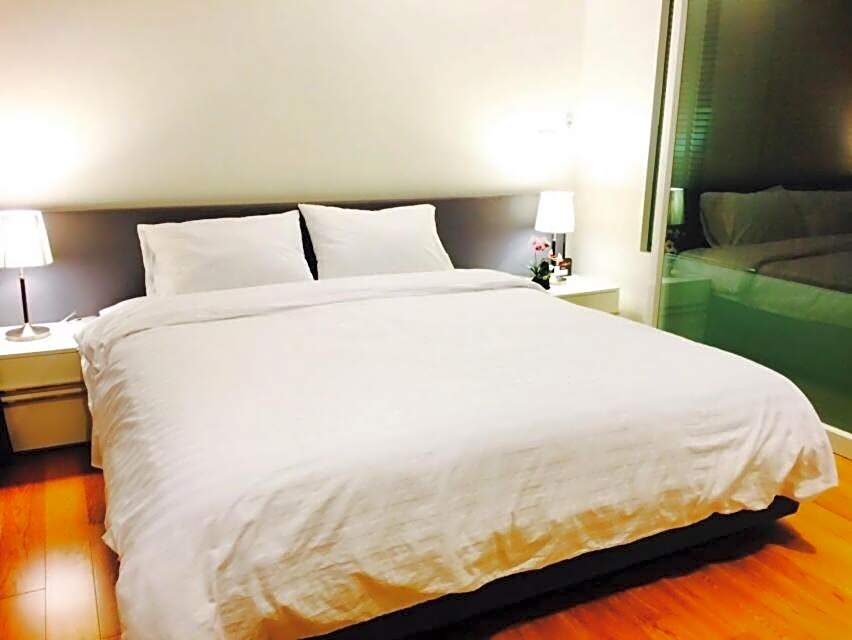 Luxury Suite @ BTS Nana