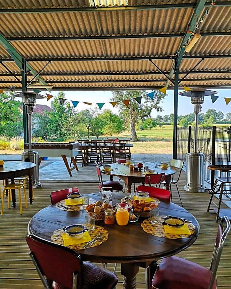 La Roulotte des Grillots