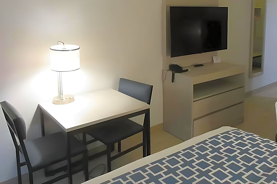 Suburban Studios, Kearney