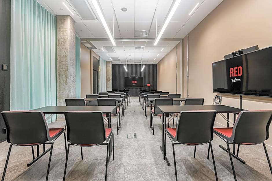 Radisson RED Oslo Okern