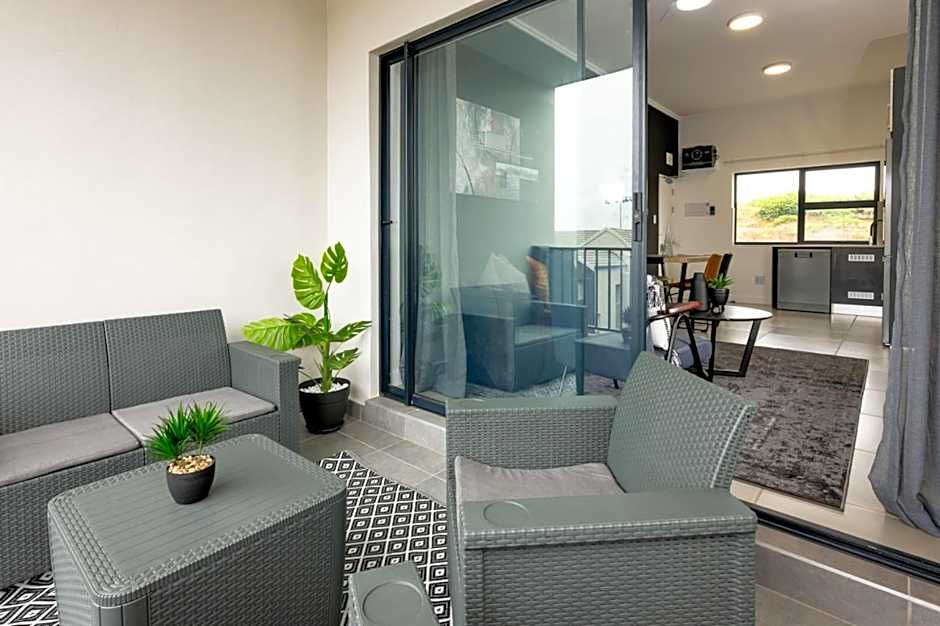 Upmarket Stunner in Ballito 360 with Inverter