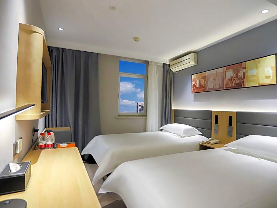 Jinjiang Inn Changchun Quan'an Plaza Airport Bus Station