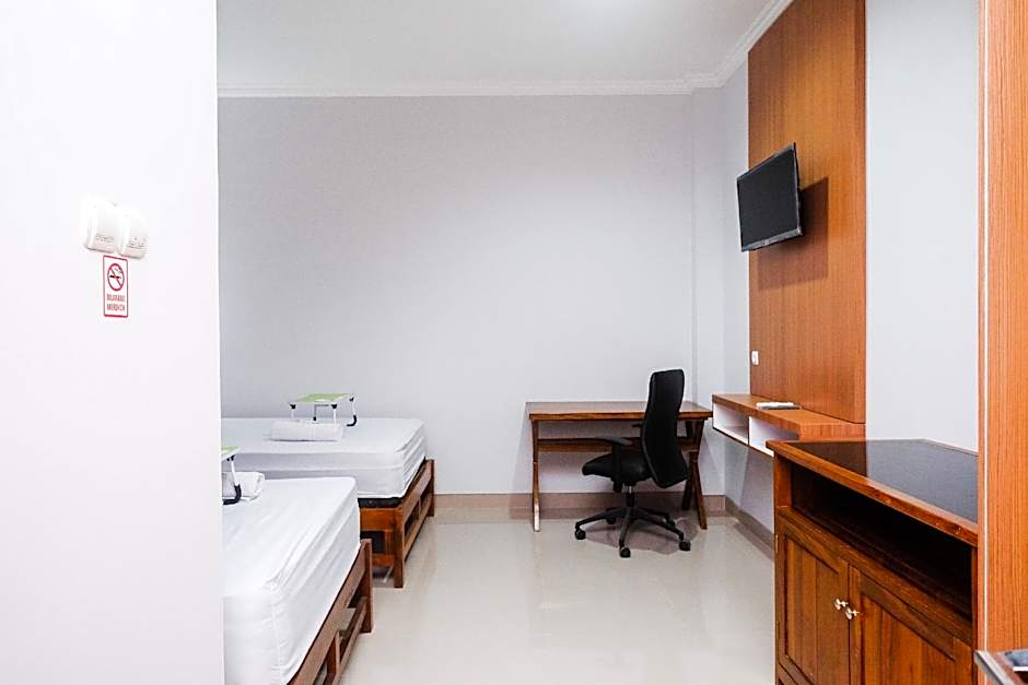 Urbanview Syariah Loji Arum Stasiun Klaten by RedDoorz