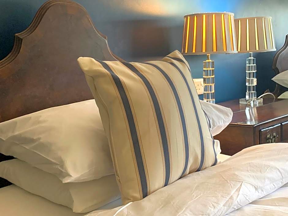 The Coast Yard B & B and Garden Chalets