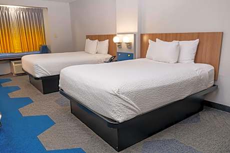 Queen Studio Suite with Two Queen Beds - No Pets/Non-Smoking