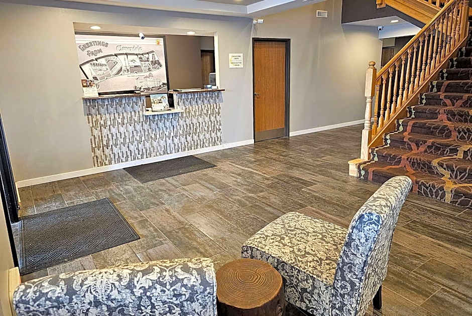 Super 8 by Wyndham Cloverdale IN