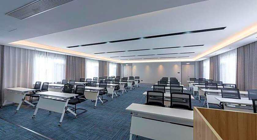 7 Days Inn Qingdao Haier Zone Ditie Tower Jiushui West Road