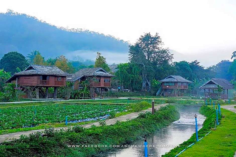 Lhongkhao Samoeng by Chi Villa