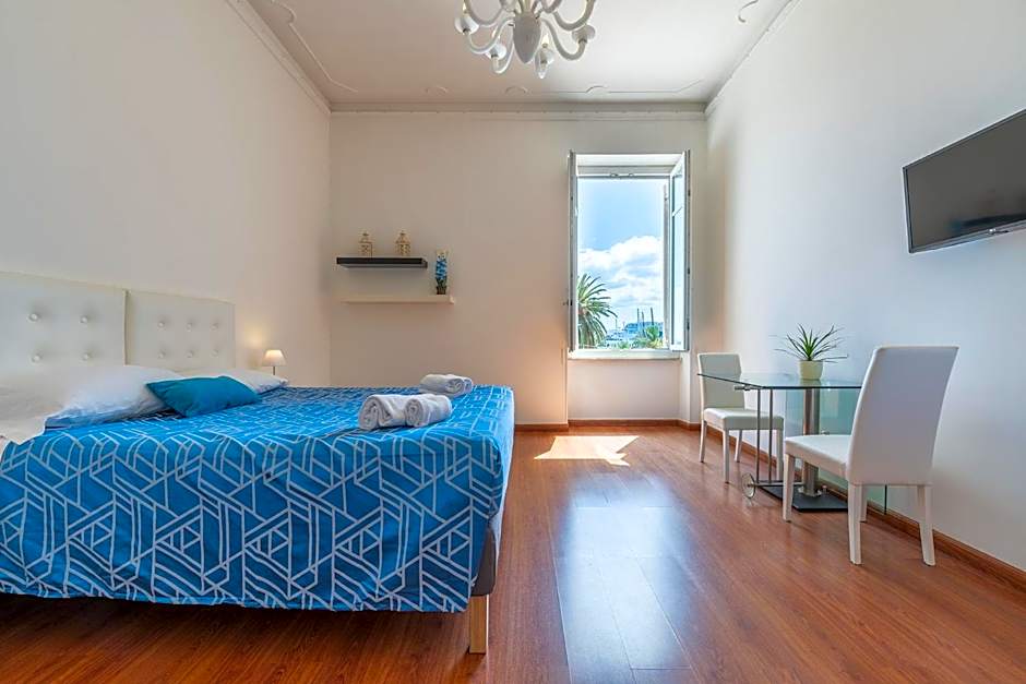 Blanco Rooms