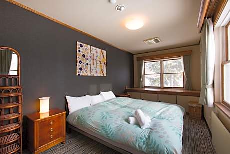 Shared Apartment - Twin or Double Room