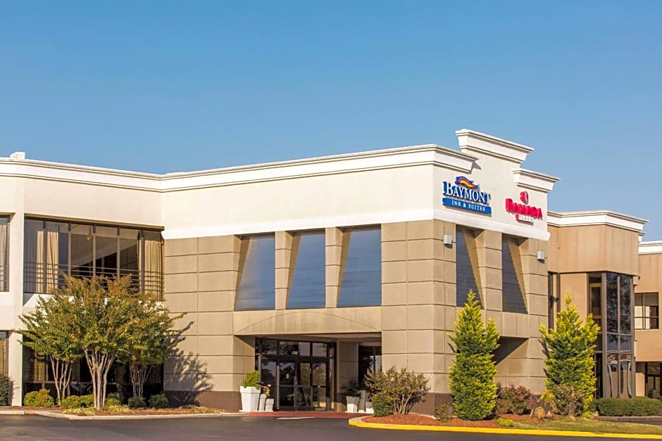Baymont Inn & Suites Fayetteville Fort Bragg