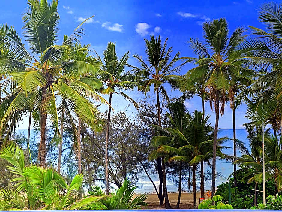 By The Sea Port Douglas