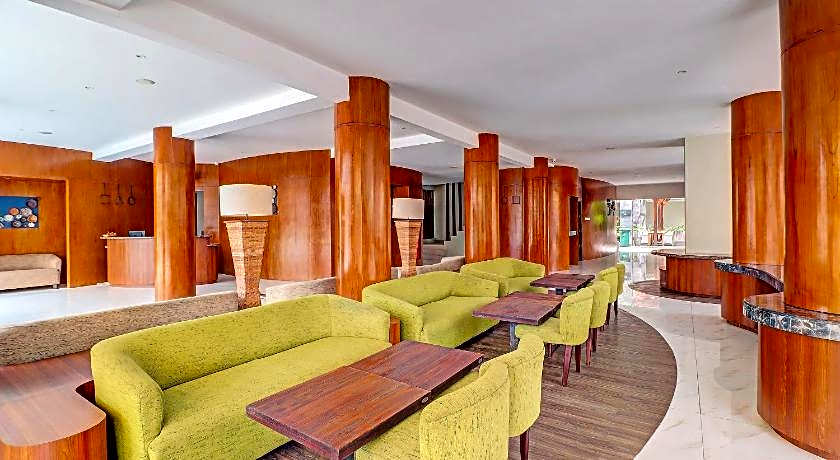 Townhouse Oak Signature Hotel