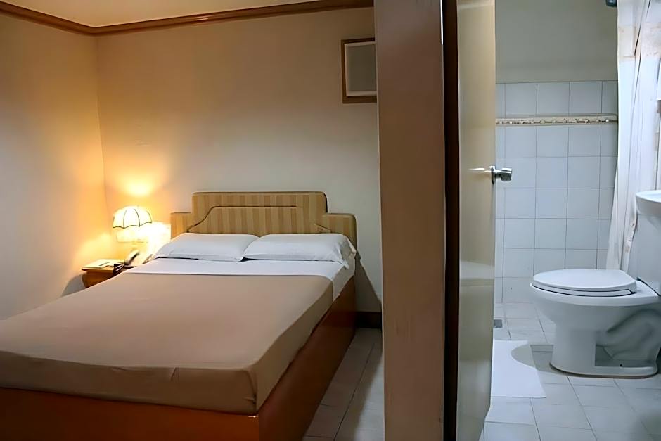 Elegant Circle Inn