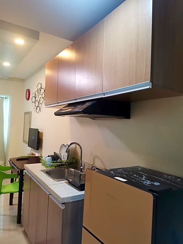 HORIZON 101 A4 near robinson mall Free POOL WIFI