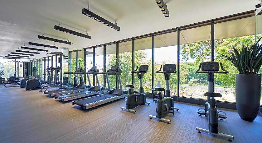 Midori Clark Hotel And Casino