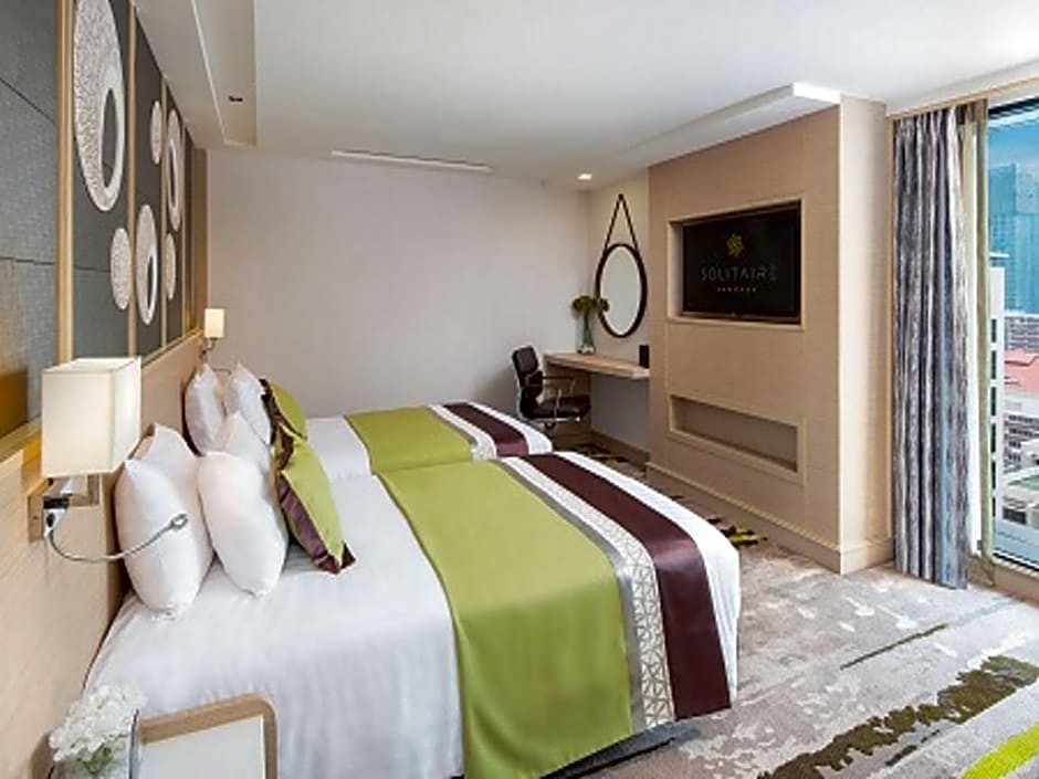 Solitaire Bangkok Sukhumvit 11