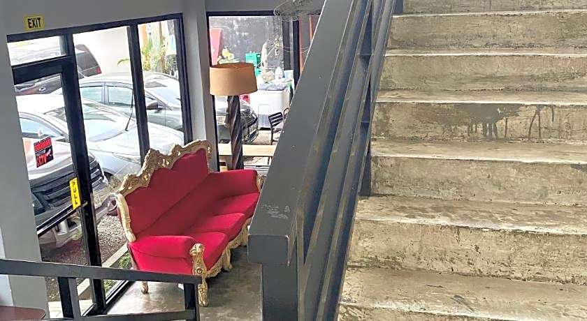 Pocket Hotel Bunks and Breakfast