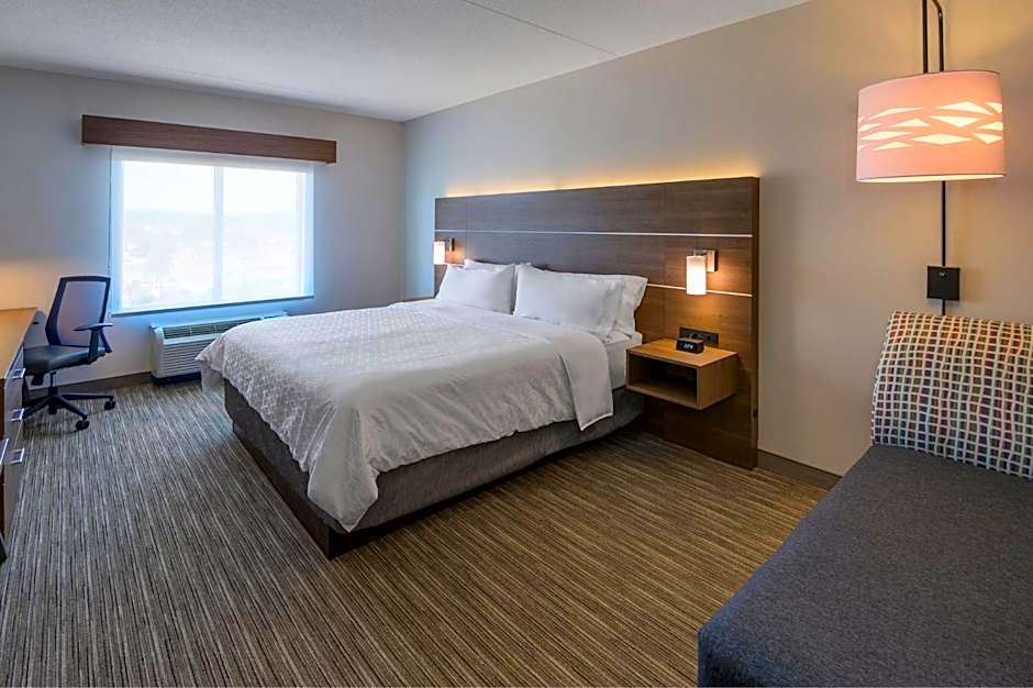 Holiday Inn Express Hotel & Suites North Bay By IHG