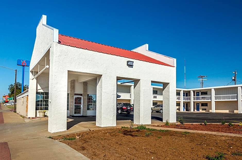 Motel 6-Childress, TX
