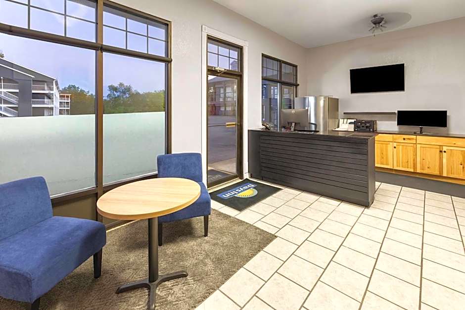 Days Inn by Wyndham Branson Ozarks