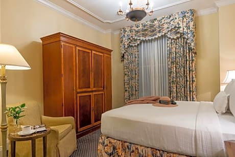 Suite with River View