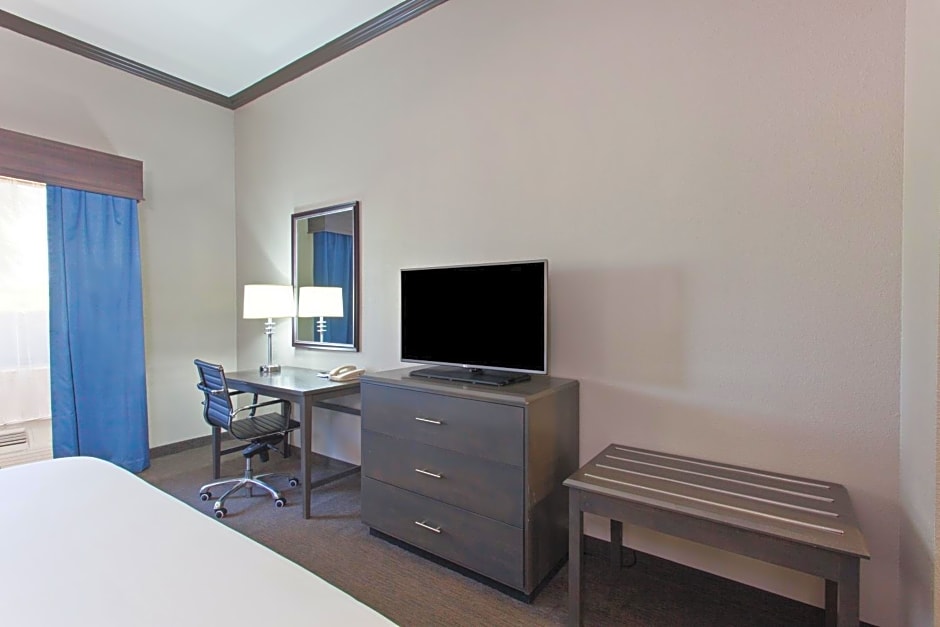Holiday Inn Express Wharton Hotel By IHG