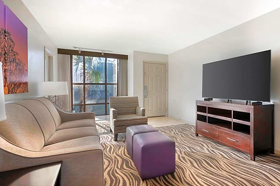 Parkway International Resort