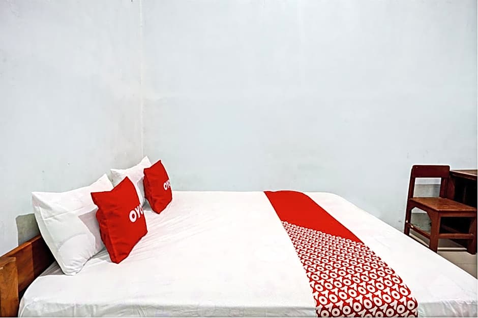 OYO Life 93036 Eddy Homestay Syariah