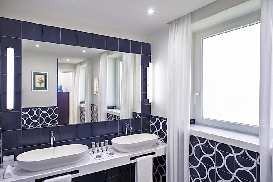 Pazziella Garden & Suites