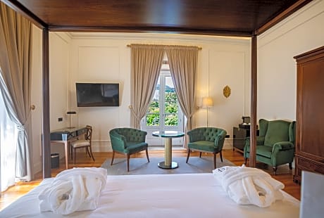 SOLAR PREMIUM TOWER SUITE