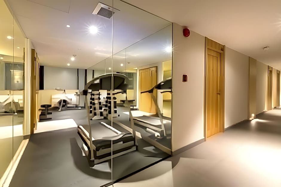 Thee Bangkok Hotel by TH District