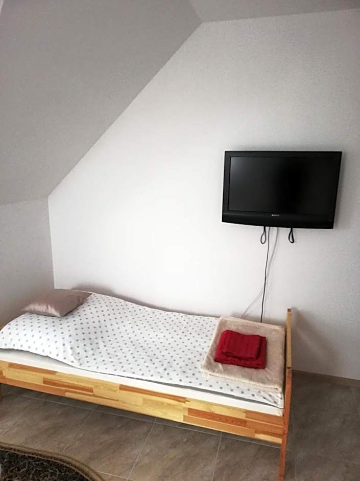 Photo 1 of 3 of Triple Room