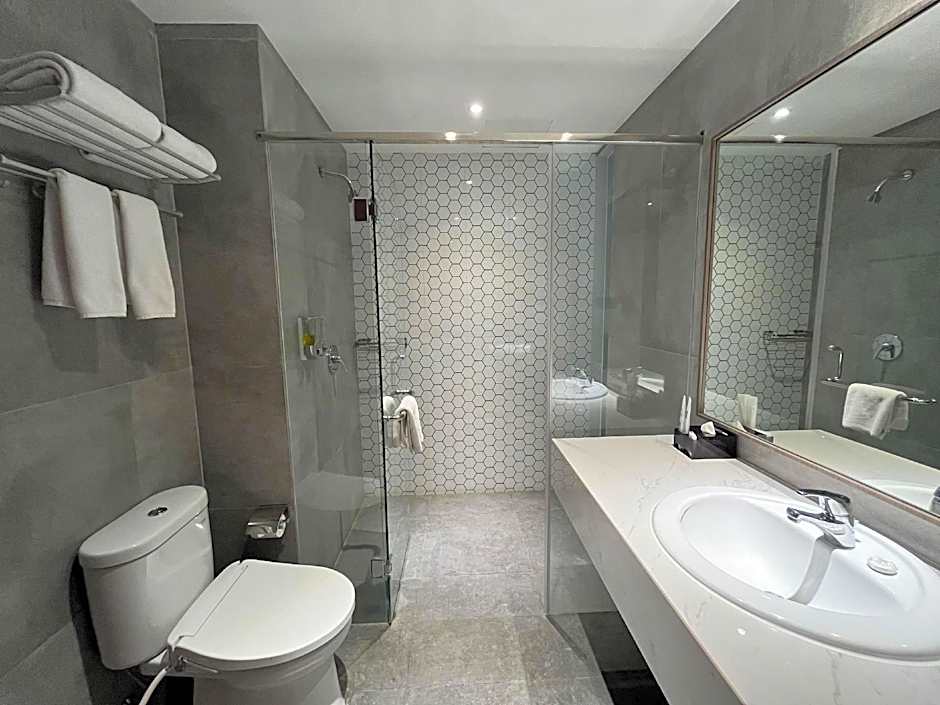Rogers Hotel Manado