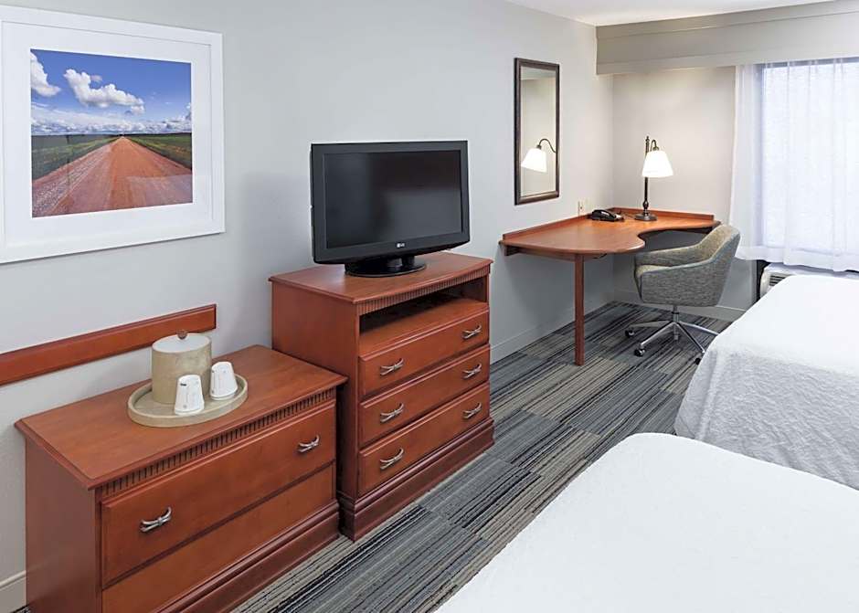 Hampton Inn By Hilton And Suites Cedar Rapids North