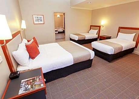 Family Room - Non Smoking/Interior Hall