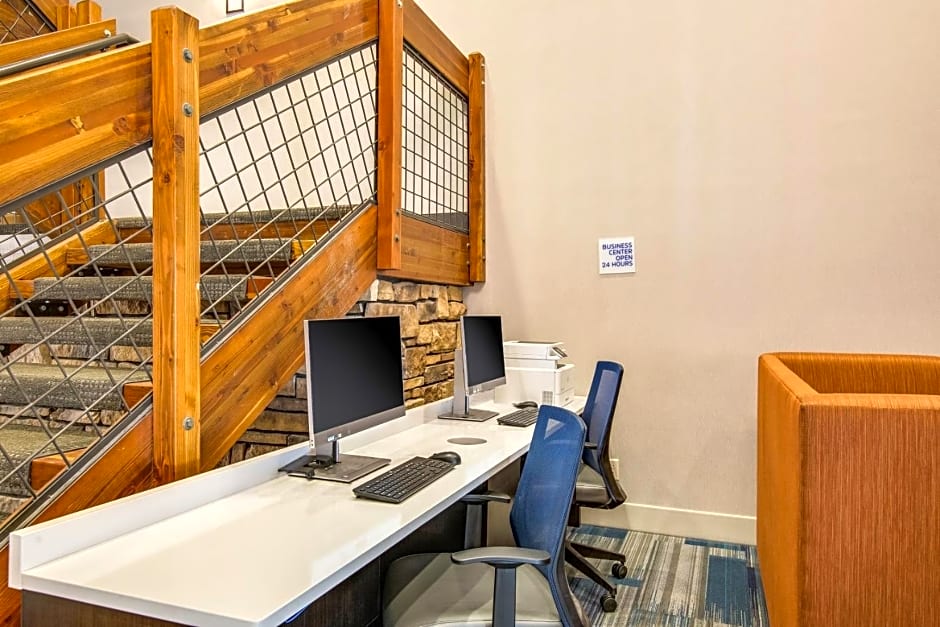 Holiday Inn Express Hotel & Suites Custer By IHG
