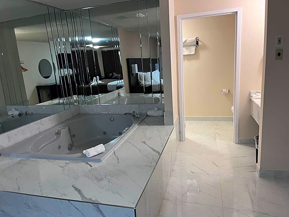 Falls Lodge & Suites