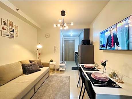 Modern Minimalist Home in Manila near Mall of Asia